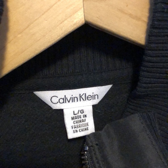 Calvin Klein - Picture 3 of 3